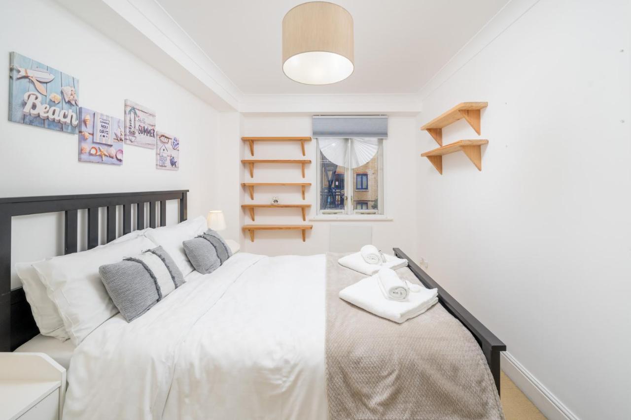 Crossharbour Canary Wharf 2 Bed Duplex Apartment London Eksteriør bilde