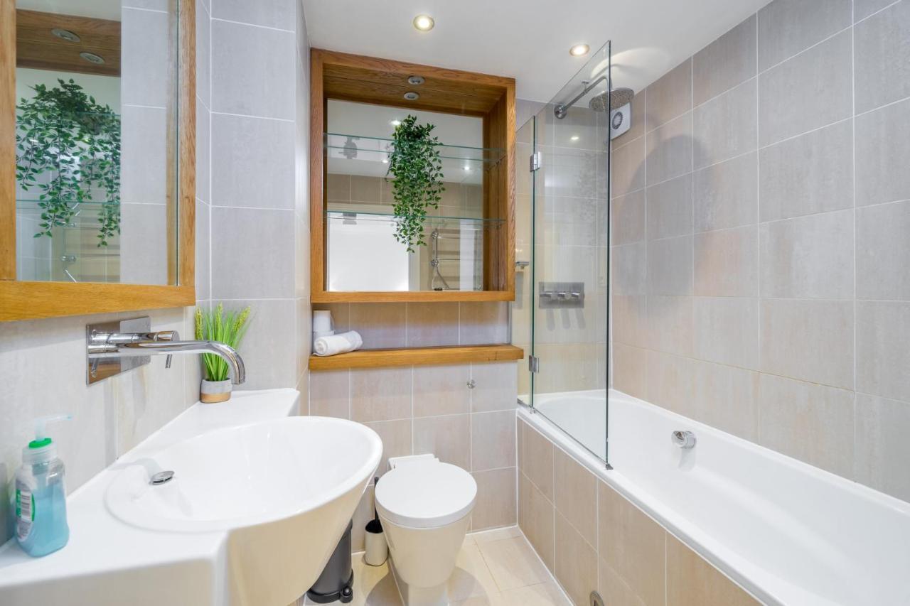 Crossharbour Canary Wharf 2 Bed Duplex Apartment London Eksteriør bilde